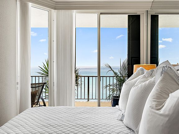 5th image of 800 Ocean Drive #1004