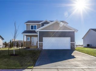 1000 Gray Ave, Waukee, IA 50263