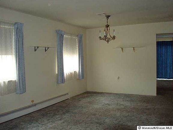 4th image of 21 Fontana St
