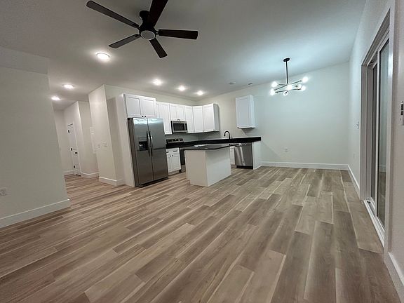 2nd image of 921 Lang St SE #2