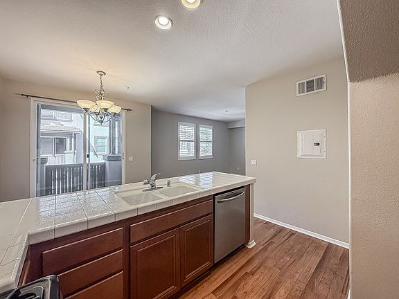 5th image of 16911 Bixby St Unit 22