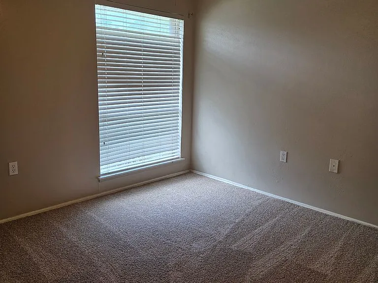 4322 Vespero — Photo 12