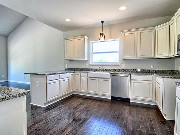 2nd image of 23875 Enclave Dr