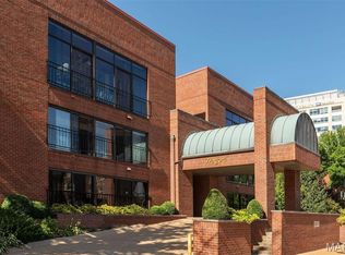 4554 Laclede Ave APT 107, Saint Louis, MO