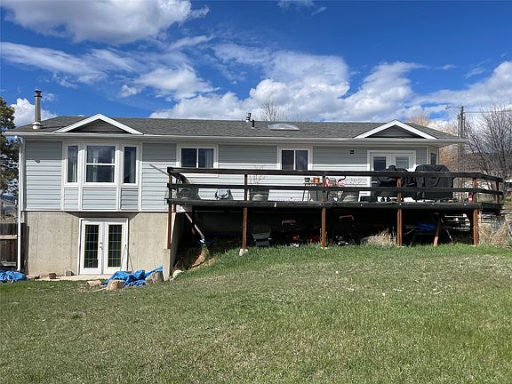 3rd image of 122 W Carter Ave