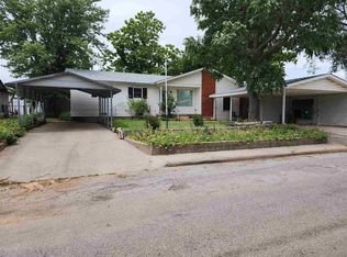 203 Oak St, Elgin, OK 73538