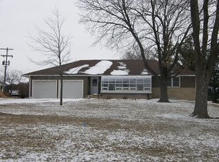 1190 11th Rd, Marysville, KS 66508