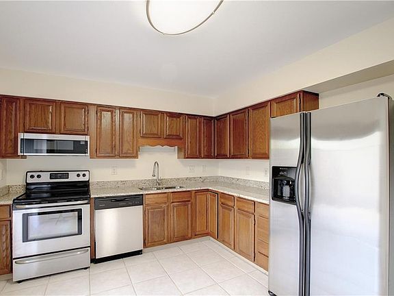 2nd image of 306 S Bungalow Park Ave Unit B