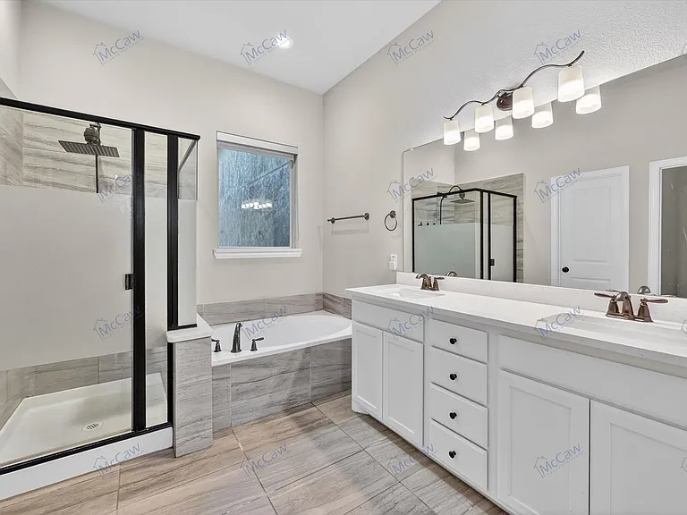4224 Riverside Dr — Photo 16