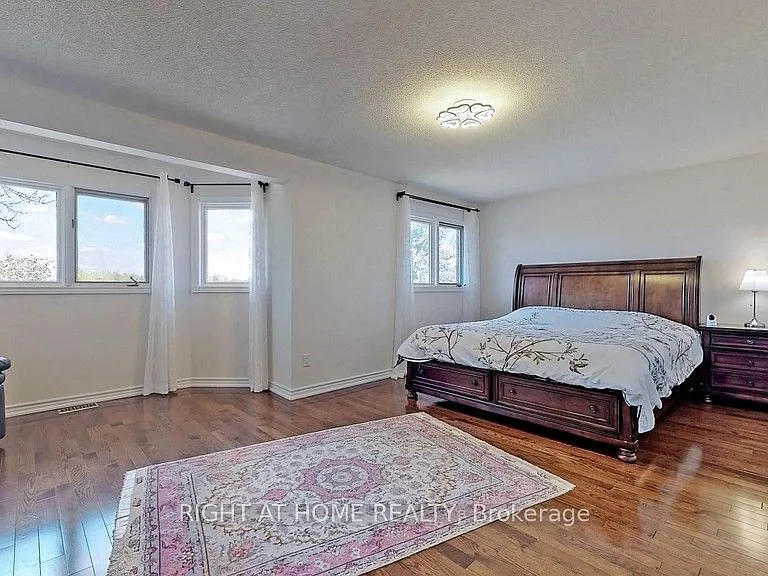 95 Lensmith Dr #MAIN AND UPPER FLOOR — Photo 35