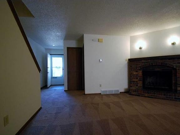 5th image of 412 NW Nottingham Ln