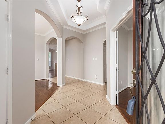 4th image of 12515 Saratoga Woods Ln
