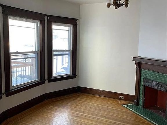 5th image of 455 Crescent Ave