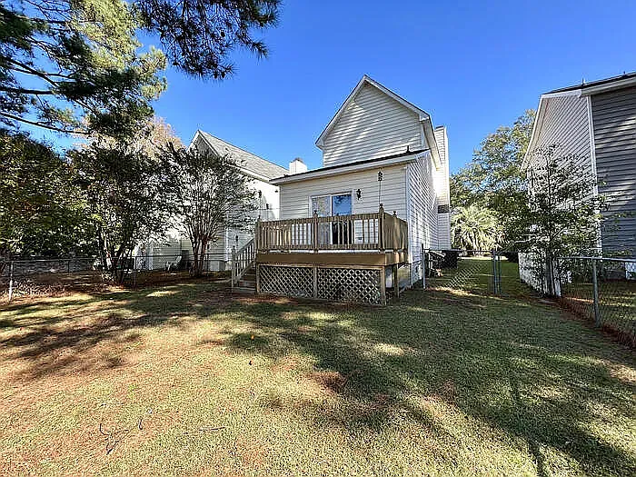 102 Ashley Ct — Photo 38