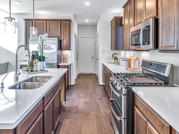 5th image of 21830 Fitzroy Manor Ln