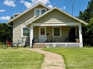 220 N 10th St, Wakeeney, KS 67672