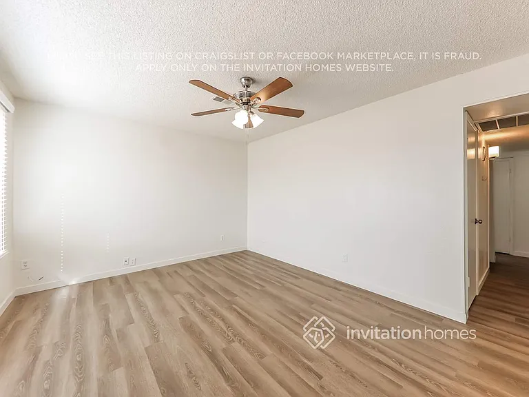 17454 N 14th Ave — Photo 4