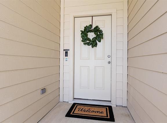 4th image of 325 Cibolo Creek Dr