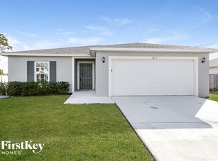 3959 SW Halcomb St, Pt Saint Lucie, FL 34953