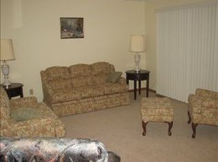 8469 Centaur Dr, Machesney Park, IL 61115