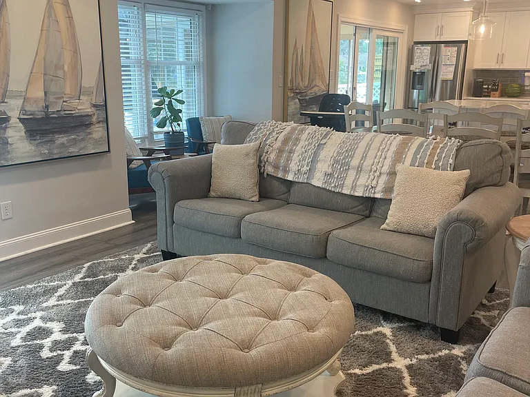 2121 E Kendall Cir — Photo 38