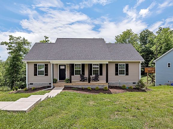 2nd image of 847 Skyview Dr