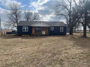 1317 W 560th Ave, Mc Cune, KS 66753