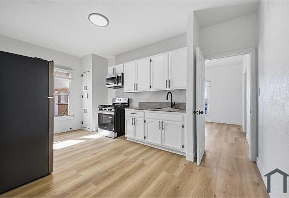 4th image of 4416 Wall St APT 6