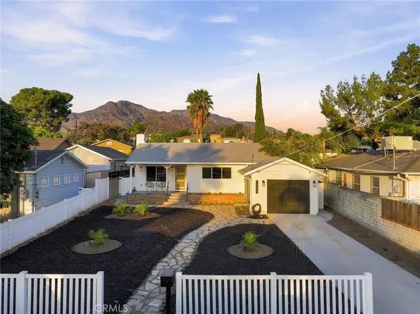 10824 Odell Ave, Sunland, CA 91040