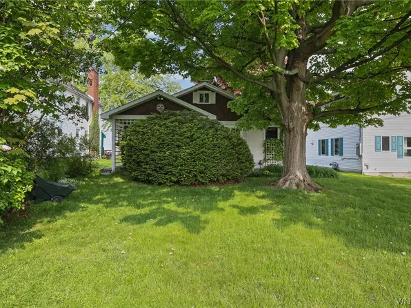 1204 Stewart Ave, Silver Creek, NY 14136