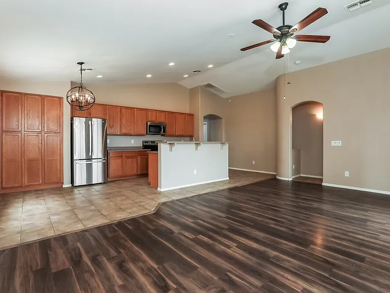 3658 E Alamo St — Photo 5