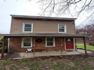 13 Green Ave, Castleton, NY 12033