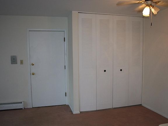 4th image of 2317 Packard St APT B104