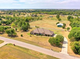 4145 Saint Croix Dr, Edmond, OK 73025