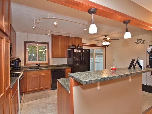 2nd image of 11963 Oak Park Ct NE