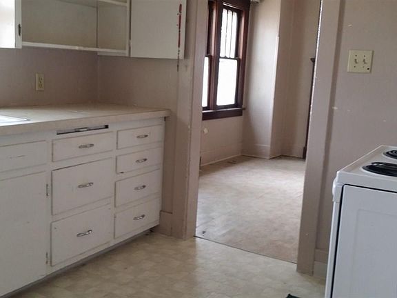 3rd image of 1149 S Road 11