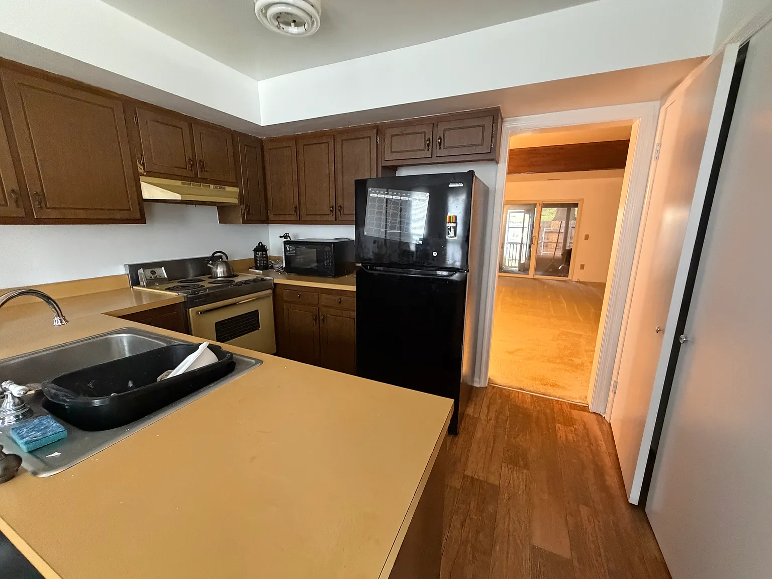 3 bed, 2.5 bath, 1702 sqft, $1,800 — Photo 4