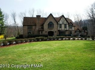 223 Overlook Dr, Stroudsburg, PA 18360