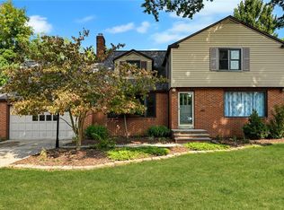 9636 Parkland Dr, Parma, OH