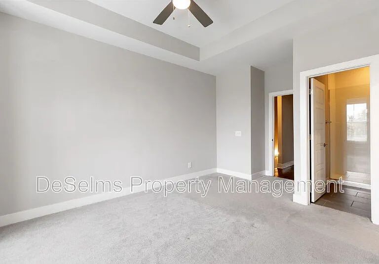 214 Porter Village Cir — Photo 13