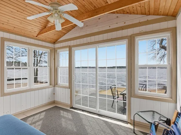 16 Norfolk St, Lakeville, MA 02347
