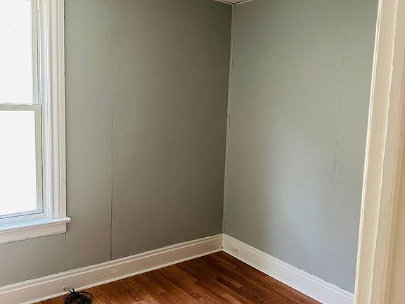 4th image of 104 Oakwood Ave APT 2
