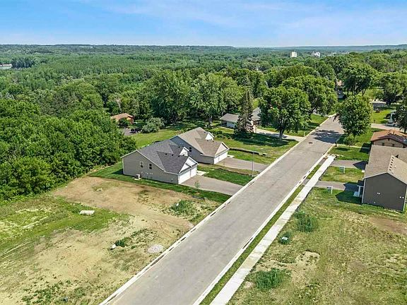 5th image of 337 Ridge Rd