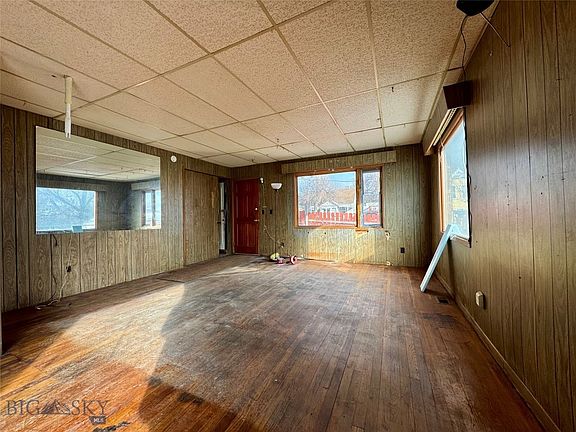 5th image of 407 N Main St