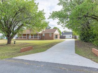 113 Lake Lillian Dr, Perry, GA 31069