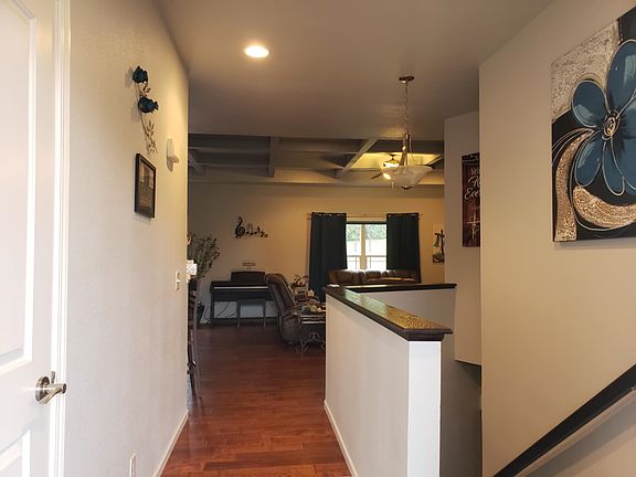 2nd image of 212 Chapel Hill Dr