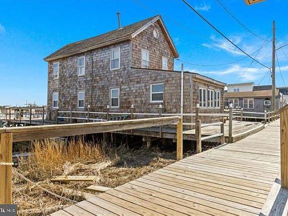 4th image of 33-35-37 W Boardwalk