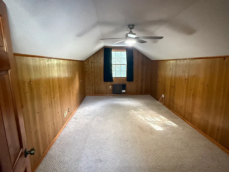1925 Ivy Hall Rd — Photo 14
