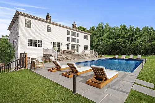 490 Montauk Hwy Photo 1