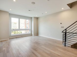 909 N 15th St #B, Philadelphia, PA 19130